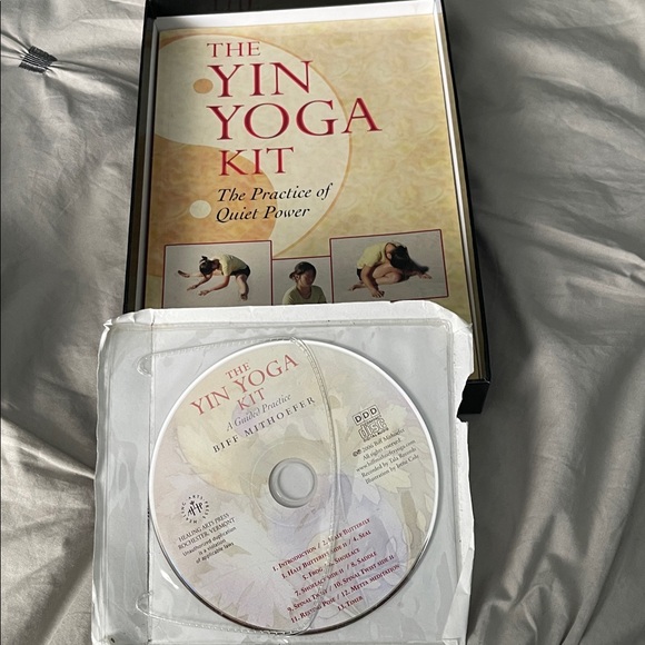 Yin Yoga Kit - Picture 6 of 6
